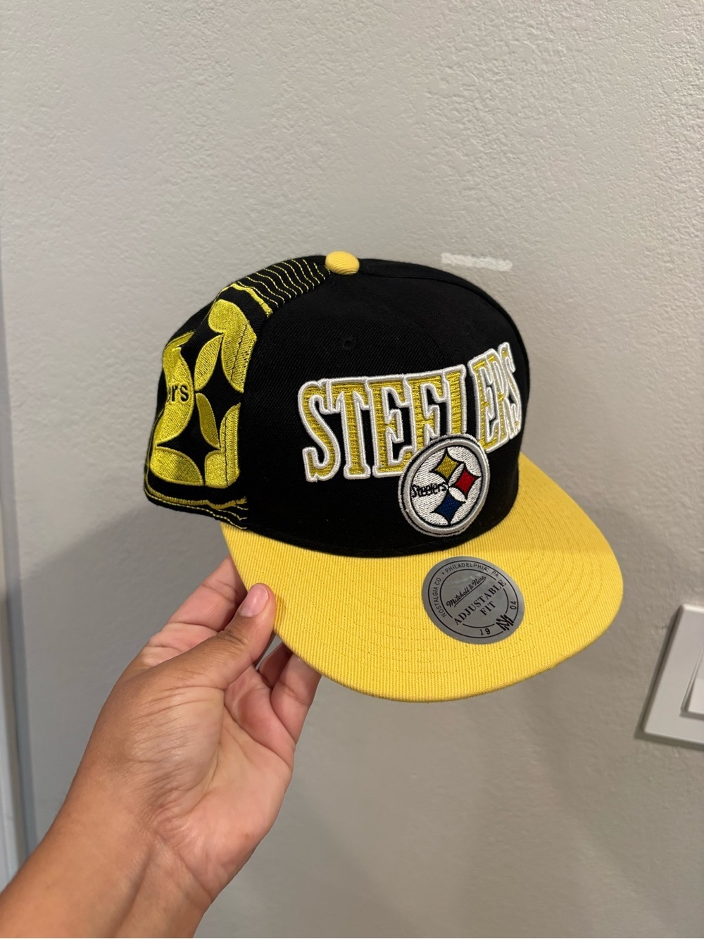 Mitchell & Ness Pittsburgh Steelers NFL Snapback Hat OSFM EUC